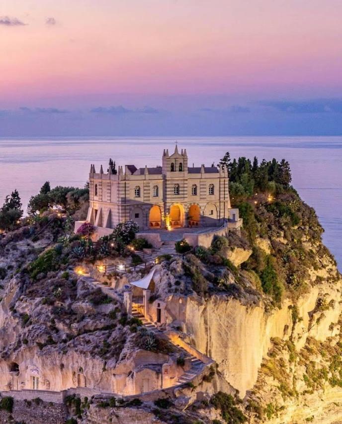 S'O Suites Tropea Buitenkant foto