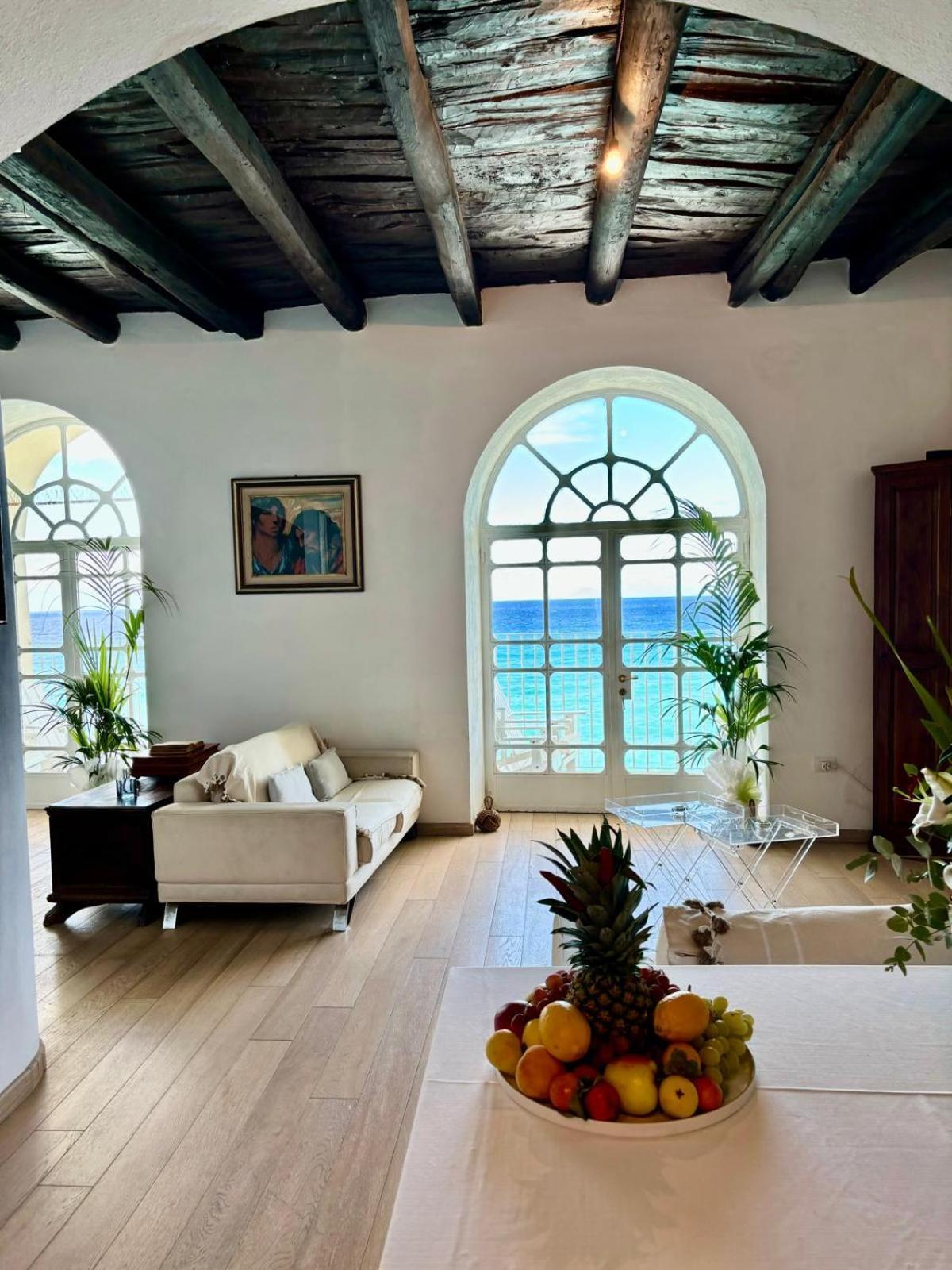 S'O Suites Tropea Buitenkant foto