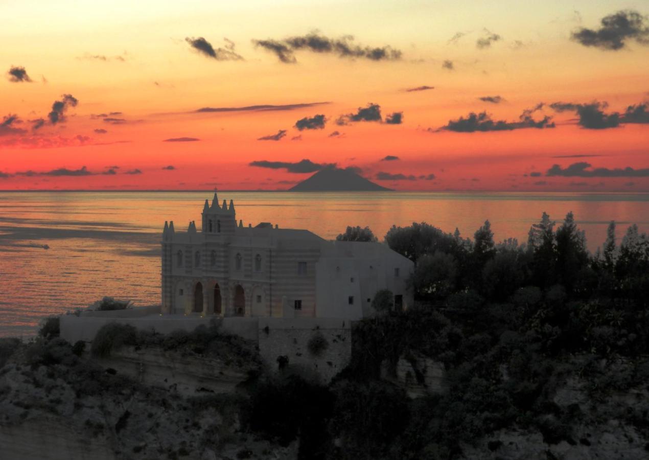 S'O Suites Tropea Buitenkant foto